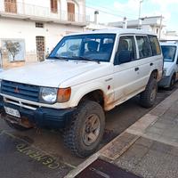 Mitsubishi pajero V20