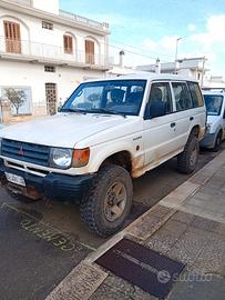 Mitsubishi pajero V20