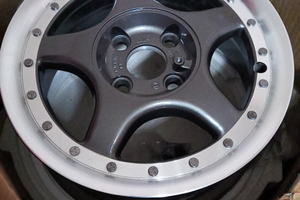 Cerchi alluminio Golf 3 serie. 4 fori