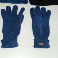 set di guanti con cappello 