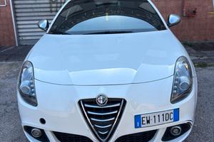 Alfa Romeo Giulietta 1.6 JTDm-2 105 CV Exclusive