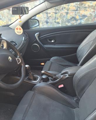 Auto marciante intera o a pezzi (senza targa)