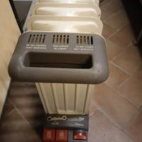 Radiatore elettrico Caldissimo Delonghi