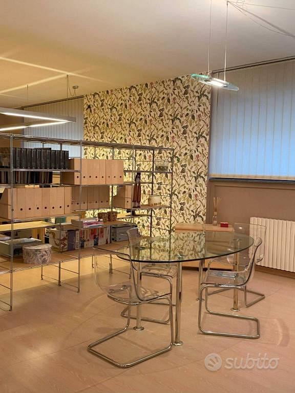 Immobile di 83 m² con 1 locale a Lecco - Altro