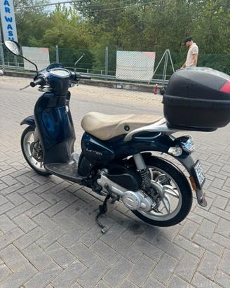 Scarabeo 50cc modelo 2017