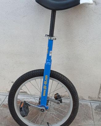 Monociclo QU-AX