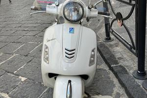 Vespa 250 GTS