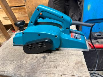 Pialla elettrica professionale Makita