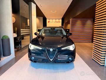 Alfa Romeo Stelvio 2.2 Turbodiesel 180 CV AT8 RWD 