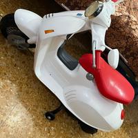Vespa per bambini con caricabatterie