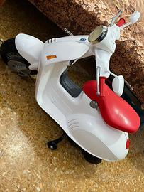 Vespa per bambini con caricabatterie