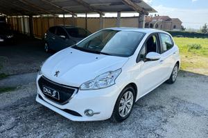Peugeot 208 1.2 benzina 70 milaKM Neopatentati