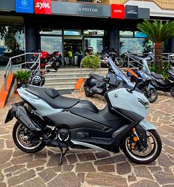 YAMAHA T-MAX TECH MAX
