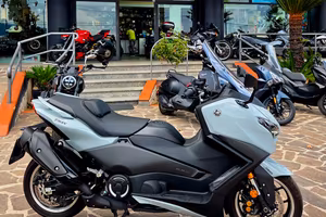 YAMAHA T-MAX TECH MAX