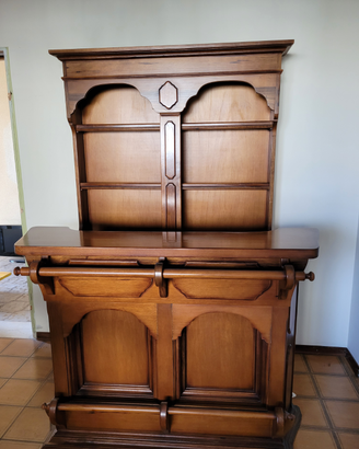 Credenza più banco da taverna stile arte povera