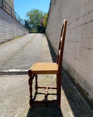 Sedie rustiche vintage in legno massello e paglia