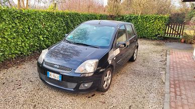 Ford Fiesta benzina e GPL