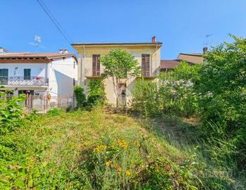 CASA SEMINDIPENDENTE A ALESSANDRIA