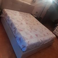 letto matrimoniale con materasso