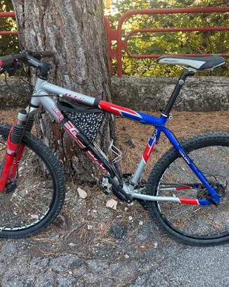 Bicicletta Mountain bike Lee Cougan Duel 26"