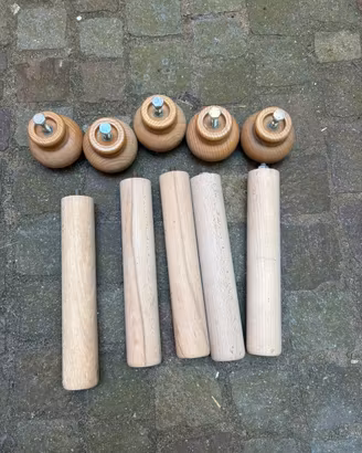 Piedini in legno