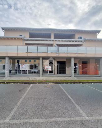 NEGOZIO A BASSANO BRESCIANO