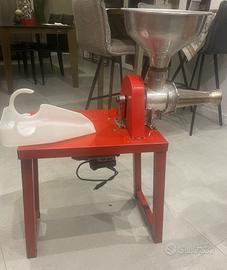Passapomodoro elettrico