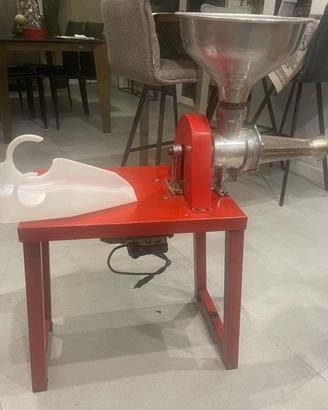 Passapomodoro elettrico