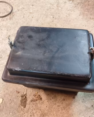 Porta batteria auto
