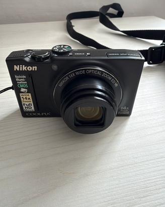 Nixon coolpix S8200
