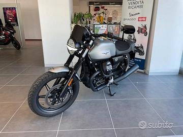 Moto Guzzi V7 - 2023