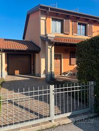Privato vende Villetta a schiera