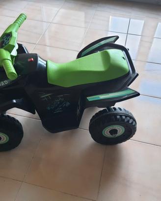 QUAD E CASCO COME NUOVI