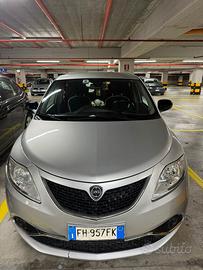 Lancia y gpl e benzina