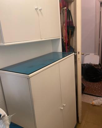 Set Mobili bagno, legno e vetro azzurro