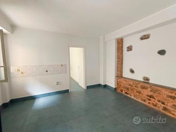 Grazioso 2 vani anche uso ufficio piazza corsica