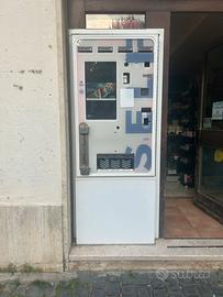 Distributore automatico di sigarette