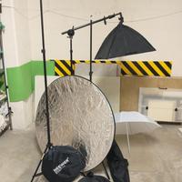 Set 3 stativi 1 softbox 1 ombrello 2 riflettori