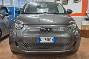 Fiat 500 500e Berlina 23,8 kWh Action