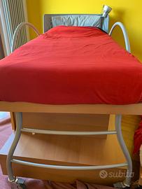 Letto girevole in legno massello con cassettiera