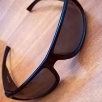 Occhiali da sole più custodie occhiali