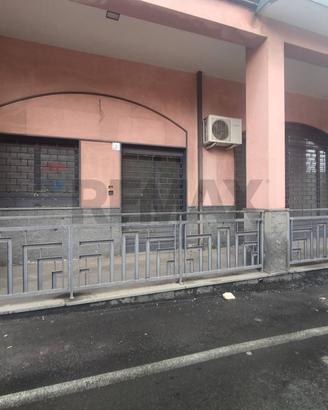 Locale Commerciale - Camporotondo Etneo