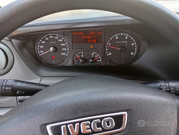 Iveco daily cassonato con sponde idraulico