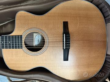 Chitarra classica taylor