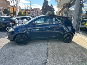 Lancia Ypsilon 1.2 GPL DI SERIE “ Neopatentati “