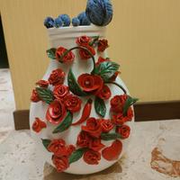 Giara decorata a mano con rose in creta