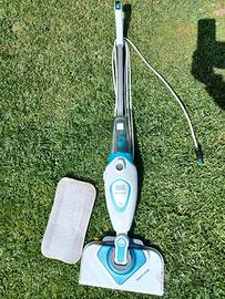 scopa a vapore Black+Decker