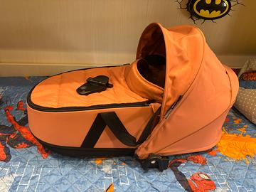 Navicella Yoyo babyzen rigida 0+