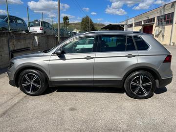 Volkswagen Tiguan II 2017 2.0 tdi Executive 150cv