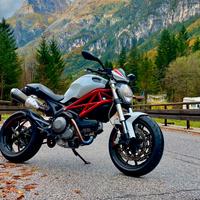 Ducati monster 796